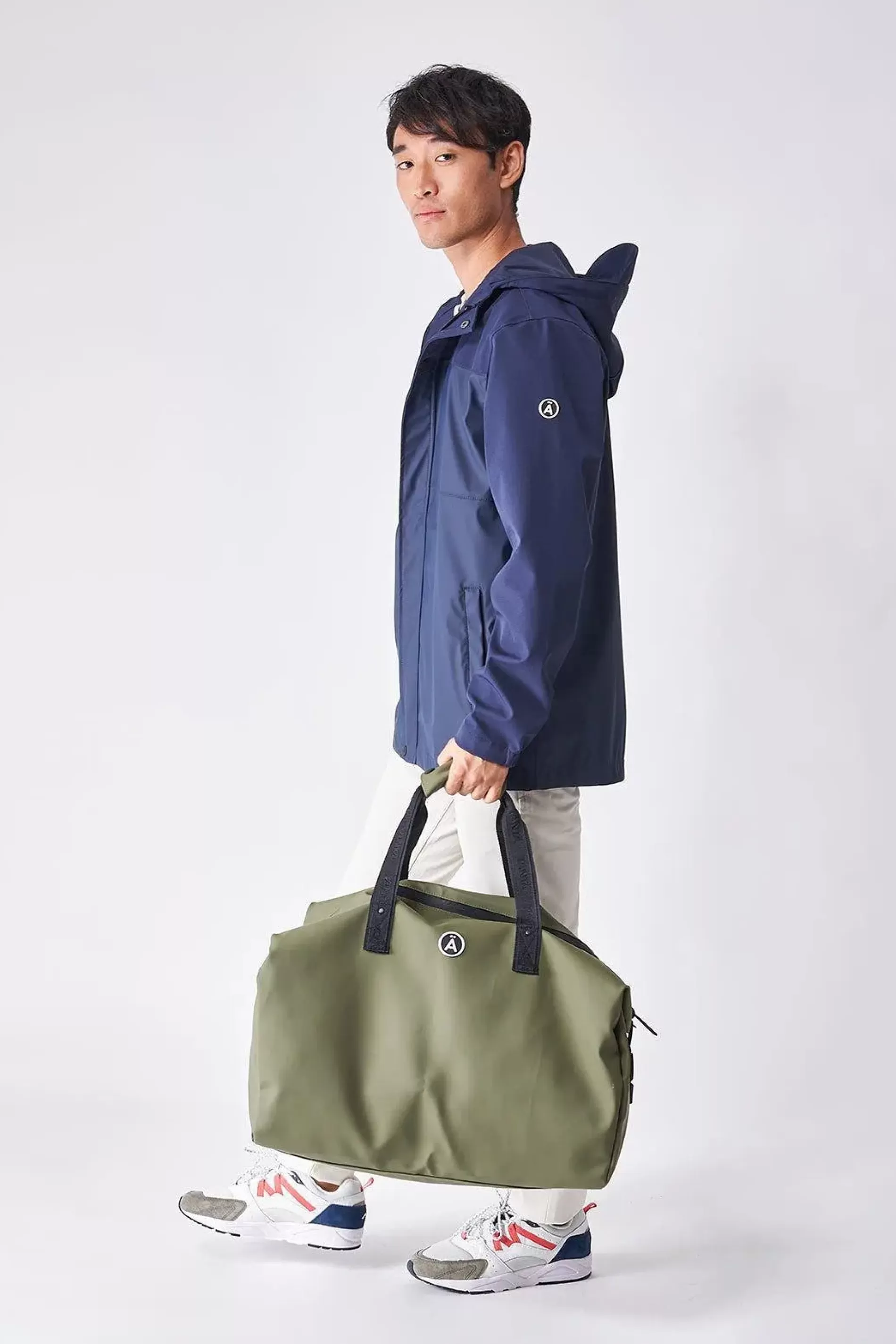 Tantä Asuman Khaki^ Voyage