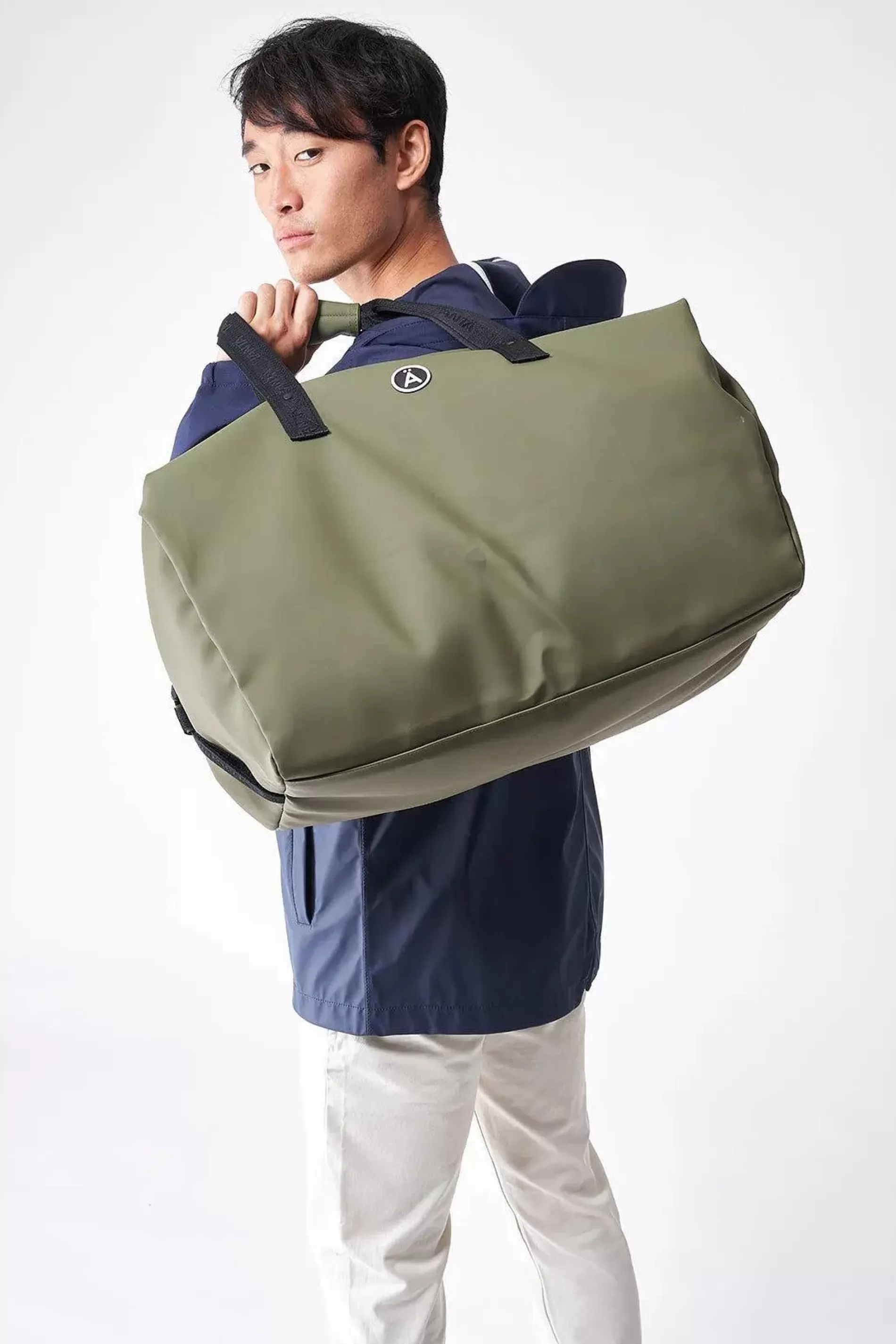 Tantä Asuman Khaki^ Voyage